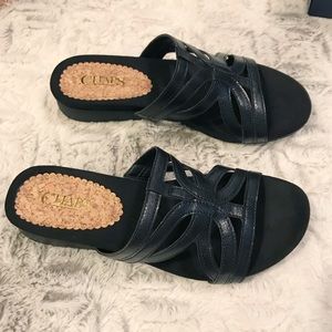 Chaps Black Sandals